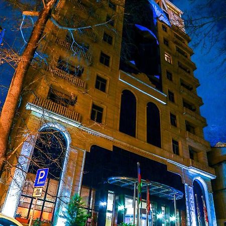 Central Park Baku Exteriör bild