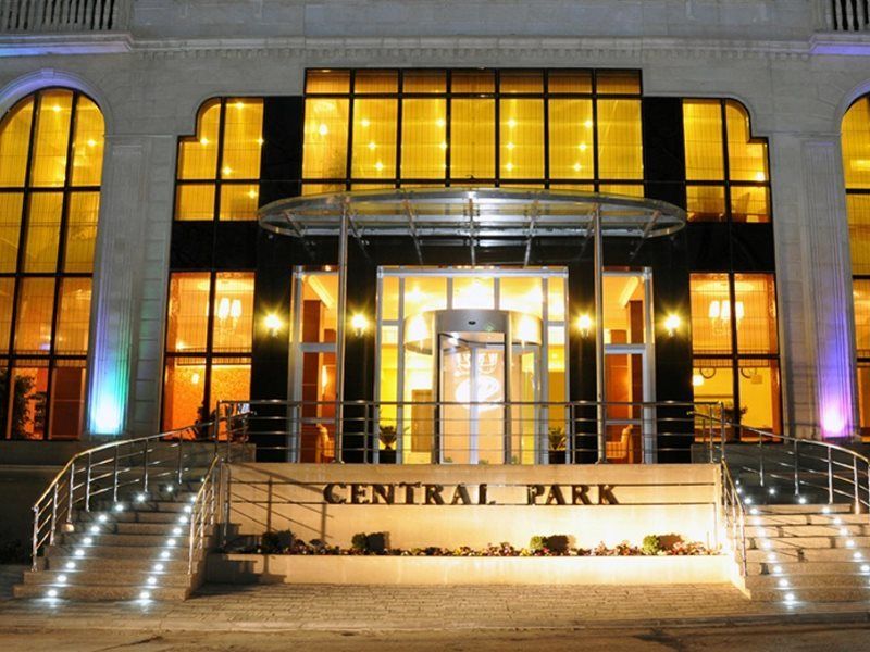 Central Park Baku Exteriör bild